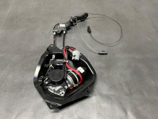 Доводчик двери задний правый Nissan SERENA