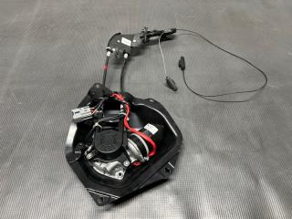 Доводчик двери задний правый Nissan SERENA