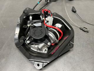 Доводчик двери правый задний Nissan SERENA C26, FC26, FNC26, FNPC26, FPC26, HC26, HFC26, NC26 MR20 979401VA0B 2 ракурс