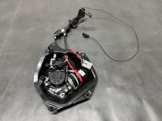 Доводчик двери задний правый Nissan SERENA