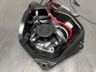 Доводчик двери правый задний Nissan SERENA C25, CC25, CNC25, NC25 MR20DE 97930-CY00A 2 ракурс