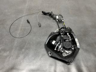 Доводчик двери задний левый Nissan SERENA