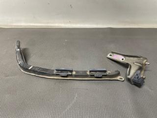 Планка под фары передняя правая Toyota HARRIER