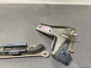 Планка под фары правая передняя Toyota HARRIER ACU10, ACU15, MCU10, MCU15 2AZ 4 ракурс