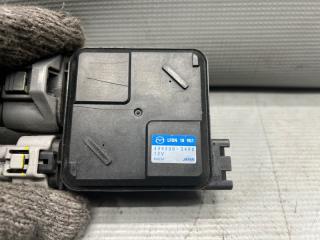 Блок управления вентилятором охлаждения Mazda PREMACY CWEFW LF 499300-3490 2 ракурс