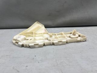 Крепление бампера левое переднее Toyota VOXY ZRR70 3ZR 52116-28140 4 ракурс