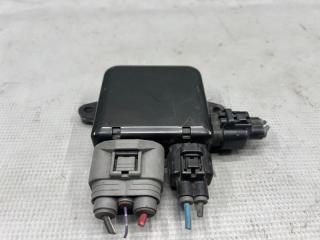 Фото запчасти блок управления вентилятором охлаждения Nissan ELGRAND контрактная запчасть Запчасть блок управления вентилятором охлаждения Nissan ELGRAND