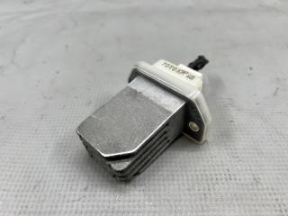 Запчасть реостат печки передний Nissan SERENA