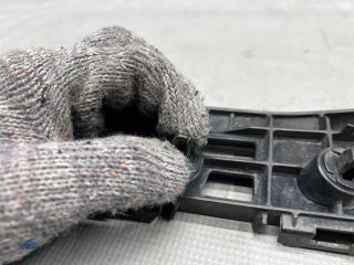 Крепление бампера правое переднее Toyota PRIUS ZVW30 2ZR 52115-47020 5 ракурс