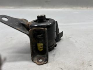 Подушка двигателя правая передняя Toyota ISIS ANM10 1AZ 12305-28120 5 ракурс Подушка двигателя правая передняя Toyota ISIS ANM10 1AZ 12305-28120 5 ракурс