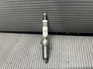 Свеча зажигания Nissan CUBE CUBIC GZ11, YGNZ11, YGZ11 HR15 DF 6H-11A 4 ракурс