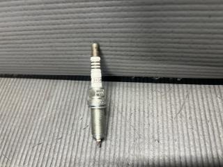 Свеча зажигания Nissan CUBE NZ12, YZ11, Z11, Z12 HR15 DF 6H-11A 3 ракурс Свеча зажигания Nissan CUBE NZ12, YZ11, Z11, Z12 HR15 DF 6H-11A 3 ракурс