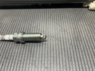 Свеча зажигания Nissan CUBE NZ12, YZ11, Z11, Z12 HR15 DF 6H-11A 2 ракурс Свеча зажигания Nissan CUBE NZ12, YZ11, Z11, Z12 HR15 DF 6H-11A 2 ракурс