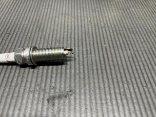 Свеча зажигания Nissan JUKE F15, F15E, F15N, JF15, YF15 HR15 DF 6H-11A 2 ракурс Свеча зажигания Nissan JUKE F15, F15E, F15N, JF15, YF15 HR15 DF 6H-11A 2 ракурс