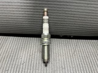 Свеча зажигания Nissan MURANO Z52Z QR25 DF 6H-11A 3 ракурс Свеча зажигания Nissan MURANO Z52Z QR25 DF 6H-11A 3 ракурс