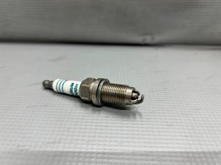 Свеча зажигания Toyota ALLION AZT240 1AZ-FSE VKA20 2 ракурс