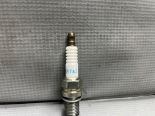 Свеча зажигания Nissan MOCO MG21S, MG22S K6A KR7AI 4 ракурс