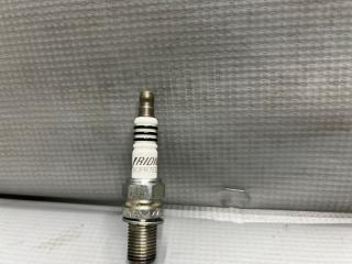 Свеча зажигания Mitsubishi PAJERO MINI Mini, H51A, H53A, H56A, H58A 4A30 DCPR7EIX-P 4 ракурс