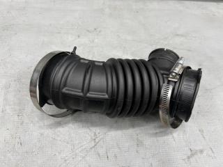 Патрубок воздушн.фильтра Nissan BLUEBIRD SYLPHY KG11 MR20 16576-ED800 3 ракурс Патрубок воздушн.фильтра Nissan BLUEBIRD SYLPHY KG11 MR20 16576-ED800 3 ракурс