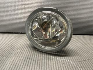 Туманка правая передняя Toyota NOAH AZR60 81211-52050, 52-040 1 ракурс