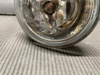 Туманка правая передняя Toyota NOAH AZR60 81211-52050, 52-040 2 ракурс