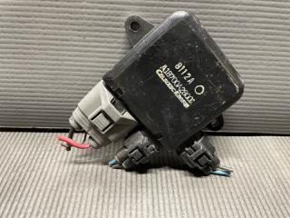 Фото запчасти блок управления вентилятором охлаждения Nissan ELGRAND контрактная запчасть Запчасть блок управления вентилятором охлаждения Nissan ELGRAND