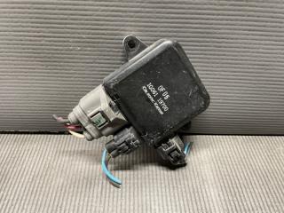 Блок управления вентилятором охлаждения Mazda MPV