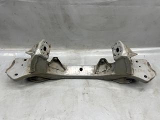Балка под двс Toyota GRANVIA VCH10 5VZ 2 ракурс