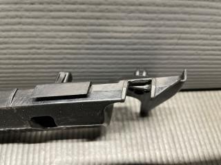 Крепление бампера правое переднее Toyota WISH ZNE10 1ZZ 52116-68010 3 ракурс