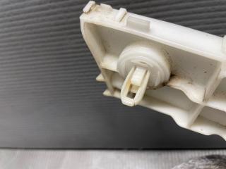 Крепление бампера левое переднее Toyota VOXY ZRR70 3ZR 52116-28140 5 ракурс