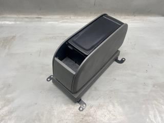 Бардачок между сиденьями Toyota VOXY ZRR70 3ZR 5 ракурс Бардачок между сиденьями Toyota VOXY ZRR70 3ZR 5 ракурс