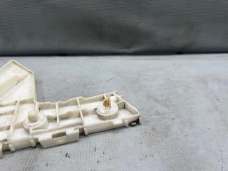 Крепление бампера левое переднее Toyota VOXY ZRR70 3ZR 52116-28140 5 ракурс
