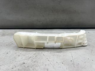 Запчасть крепление бампера переднее правое Nissan CUBE