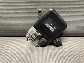 Запчасть блок управления вентилятором охлаждения Nissan ELGRAND