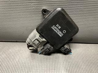 Запчасть блок управления вентилятором охлаждения Nissan ELGRAND