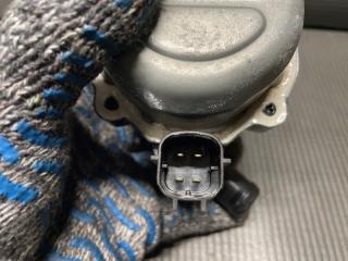 Помпа инвертора Nissan SERENA HC27, HFC27 HR12 215805TP0A 5 ракурс