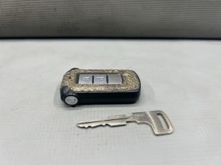 Ключ зажигания Mitsubishi DELICA D:5 CV1W, CV2W, CV4W, CV5W 4B12 4 ракурс
