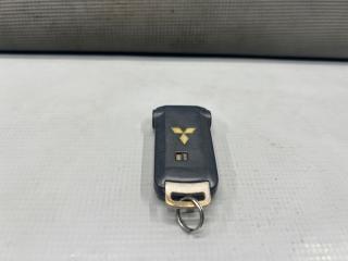Ключ зажигания Mitsubishi DELICA D:5 CV1W, CV2W, CV4W, CV5W 4B12 2 ракурс