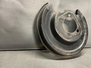 Кожух ступицы левый задний Toyota COROLLA RUMION ZRE152 2ZR 47882-12071 2 ракурс Кожух ступицы левый задний Toyota COROLLA RUMION ZRE152 2ZR 47882-12071 2 ракурс