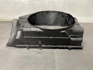 Диффузор радиатора Nissan CEDRIC Y34 VQ25 21476-AG000 5 ракурс Диффузор радиатора Nissan CEDRIC Y34 VQ25 21476-AG000 5 ракурс