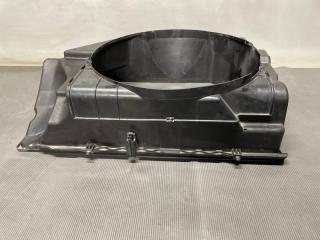 Диффузор радиатора Nissan CEDRIC Y34 VQ25 21476-AG000 5 ракурс Диффузор радиатора Nissan CEDRIC Y34 VQ25 21476-AG000 5 ракурс