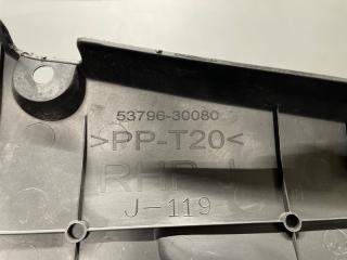 Пластиковая крышка на двс GS430 UZS190 3UZ Пластиковая крышка на двс GS430 UZS190 3UZ