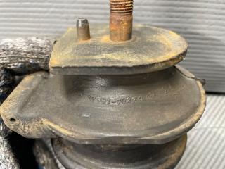 Подушка двигателя левая Toyota MARK II GX110 1G 12361-70230 3 ракурс