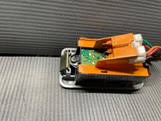 Пульт стеклоподъемника правый передний Mazda BONGO FRIENDEE SGLR, SG5W, SGEW, SGL5 WL-T S54N6635052 5 ракурс