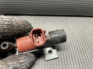 Вакуумный клапан Toyota AVENSIS AZT250 1AZ 4 ракурс