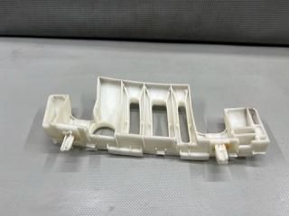Крепление бампера левое переднее Toyota ALPHARD ANH10, ANH15, MNH10, MNH15 2AZ 5211658010 3 ракурс
