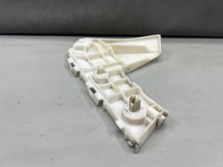 Крепление бампера левое переднее Toyota VOXY ZRR70 3ZR 52116-28140 5 ракурс