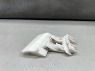 Крепление бампера левое заднее Toyota PRIUS ZVW30 2ZR 52563-47010 3 ракурс