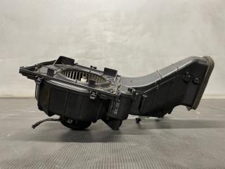 Мотор печки Subaru IMPREZA GG2 EJ15 72210FE000 3 ракурс Мотор печки Subaru IMPREZA GG2 EJ15 72210FE000 3 ракурс