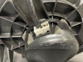 Мотор печки Subaru IMPREZA GG2 EJ15 72210FE000 4 ракурс Мотор печки Subaru IMPREZA GG2 EJ15 72210FE000 4 ракурс